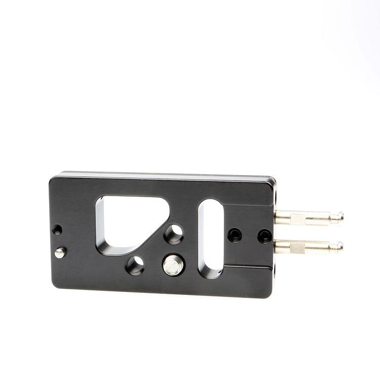 Image features quick release adapters on the right